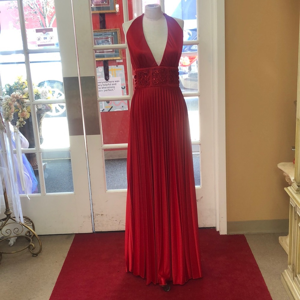 BETSY & ADAM RED HALTER DRESS